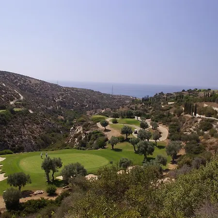Beautiful Villa Pera With Private Pool And Lovely Gardens, Aphrodite Hills * 코우클리아