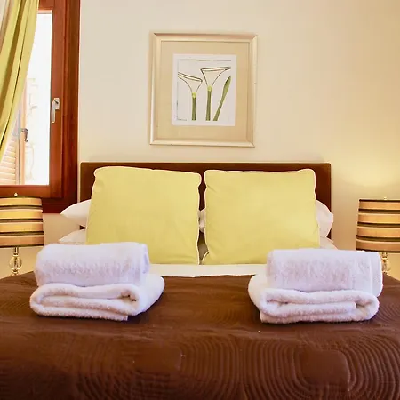 Beautiful Villa Pera With Private Pool And Lovely Gardens, Aphrodite Hills 빌라