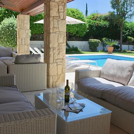 빌라 Beautiful Villa Pera With Private Pool And Lovely Gardens, Aphrodite Hills
