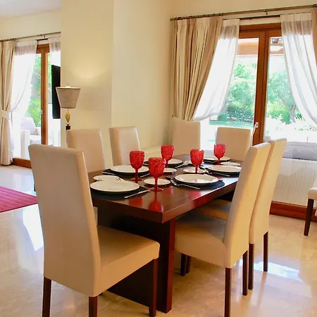 Beautiful Villa Pera With Private Pool And Lovely Gardens, Aphrodite Hills *