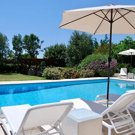 Beautiful Villa Pera With Private Pool And Lovely Gardens, Aphrodite Hills