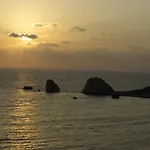 Beautiful Villa Pera With Private Pool And Lovely Gardens, Aphrodite Hills וילה