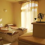 Beautiful Villa Pera With Private Pool And Lovely Gardens, Aphrodite Hills *