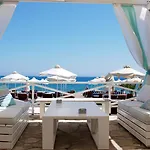 Beautiful Villa Pera With Private Pool And Lovely Gardens, Aphrodite Hills קוקליה