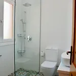 Beautiful Villa Pera With Private Pool And Lovely Gardens, Aphrodite Hills וילה