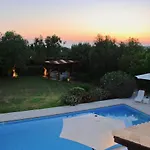 Beautiful Villa Pera With Private Pool And Lovely Gardens, Aphrodite Hills וילה