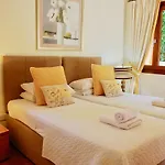 Beautiful Villa Pera With Private Pool And Lovely Gardens, Aphrodite Hills וילה *