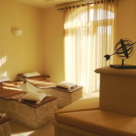 Beautiful Villa Pera With Private Pool And Lovely Gardens, Aphrodite Hills *