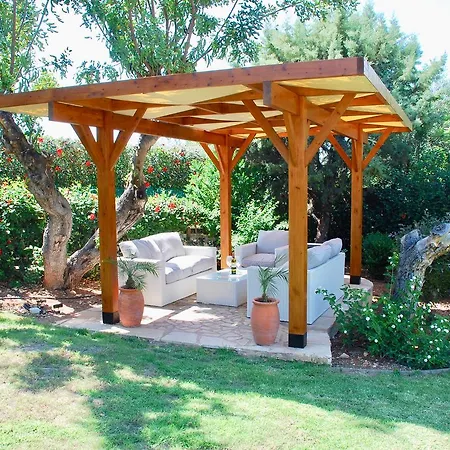 Beautiful Villa Pera With Private Pool And Lovely Gardens, Aphrodite Hills Villa *