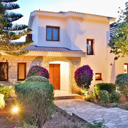 Beautiful Villa Pera With Private Pool And Lovely Gardens, Aphrodite Hills *