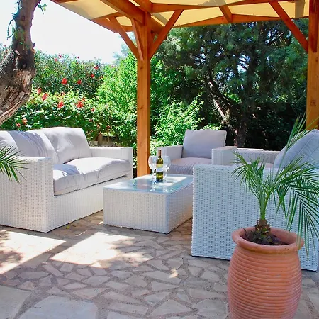 Villa Beautiful Villa Pera With Private Pool And Lovely Gardens, Aphrodite Hills *
