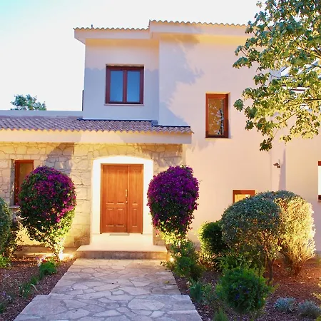 Villa Beautiful Villa Pera With Private Pool And Lovely Gardens, Aphrodite Hills Kouklia