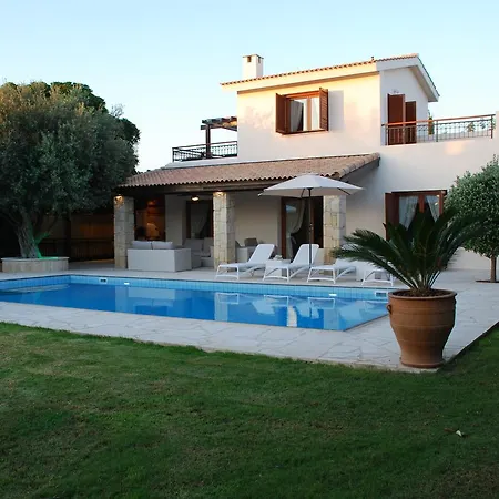 Beautiful Villa Pera With Private Pool And Lovely Gardens, Aphrodite Hills