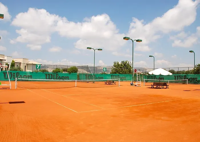 Beautiful Villa Pera With Private Pool And Lovely Gardens, Aphrodite Hills Vila Kouklia