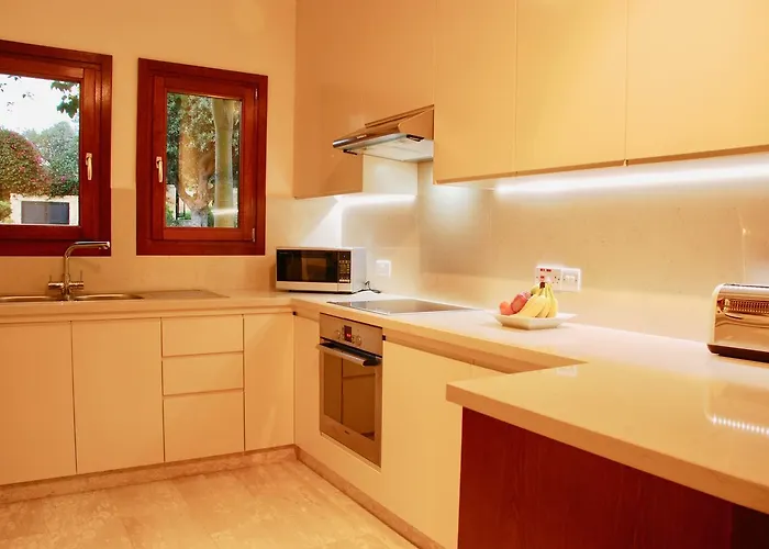 Vila Beautiful Villa Pera With Private Pool And Lovely Gardens, Aphrodite Hills Kouklia