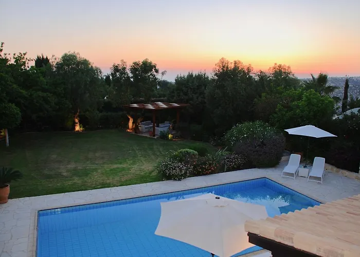 Beautiful Villa Pera With Private Pool And Lovely Gardens, Aphrodite Hills Villa
