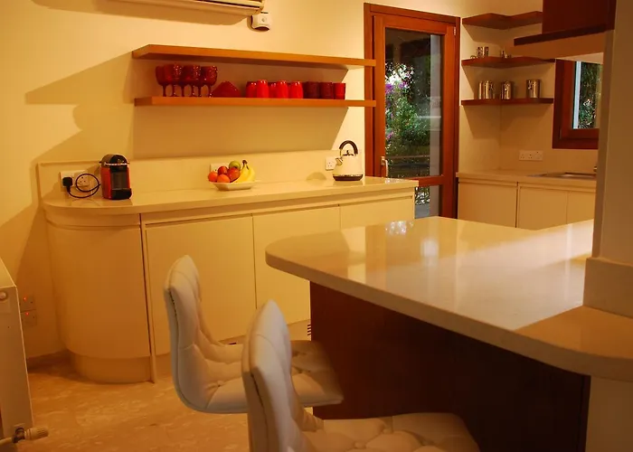 Beautiful Villa Pera With Private Pool And Lovely Gardens, Aphrodite Hills