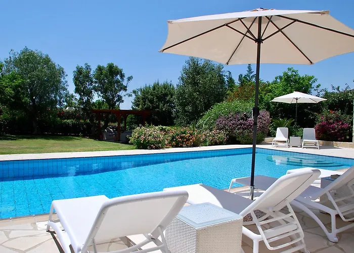 Beautiful Villa Pera With Private Pool And Lovely Gardens, Aphrodite Hills